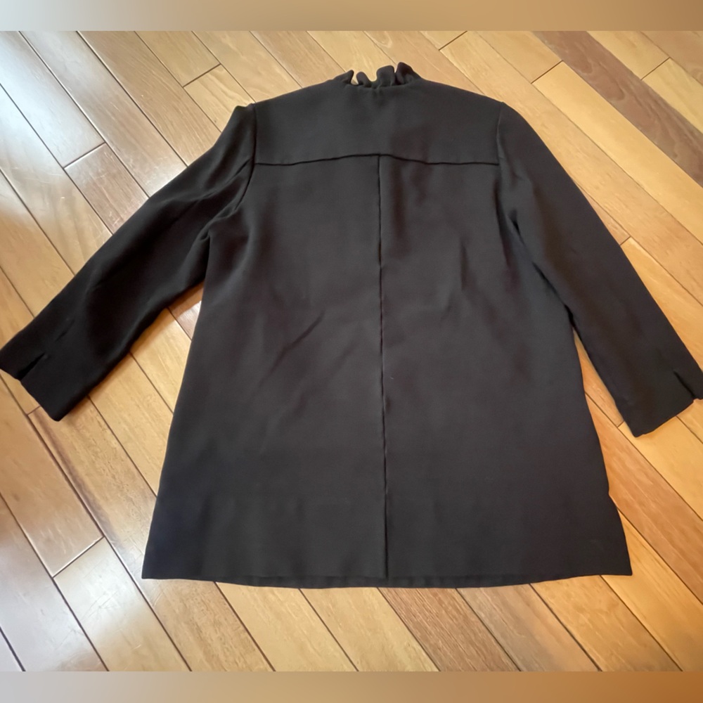 Tuckernuck Black Ruffle Neck Tunic Top - Picture 3 of 12